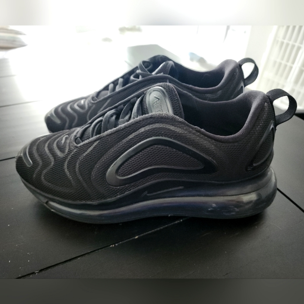 Nike Air Max 720 Triple Black - 5.5 Youth